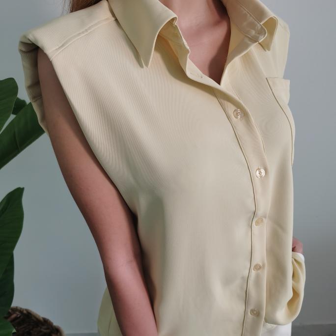 Gretta Padded Sleeveless Shirt