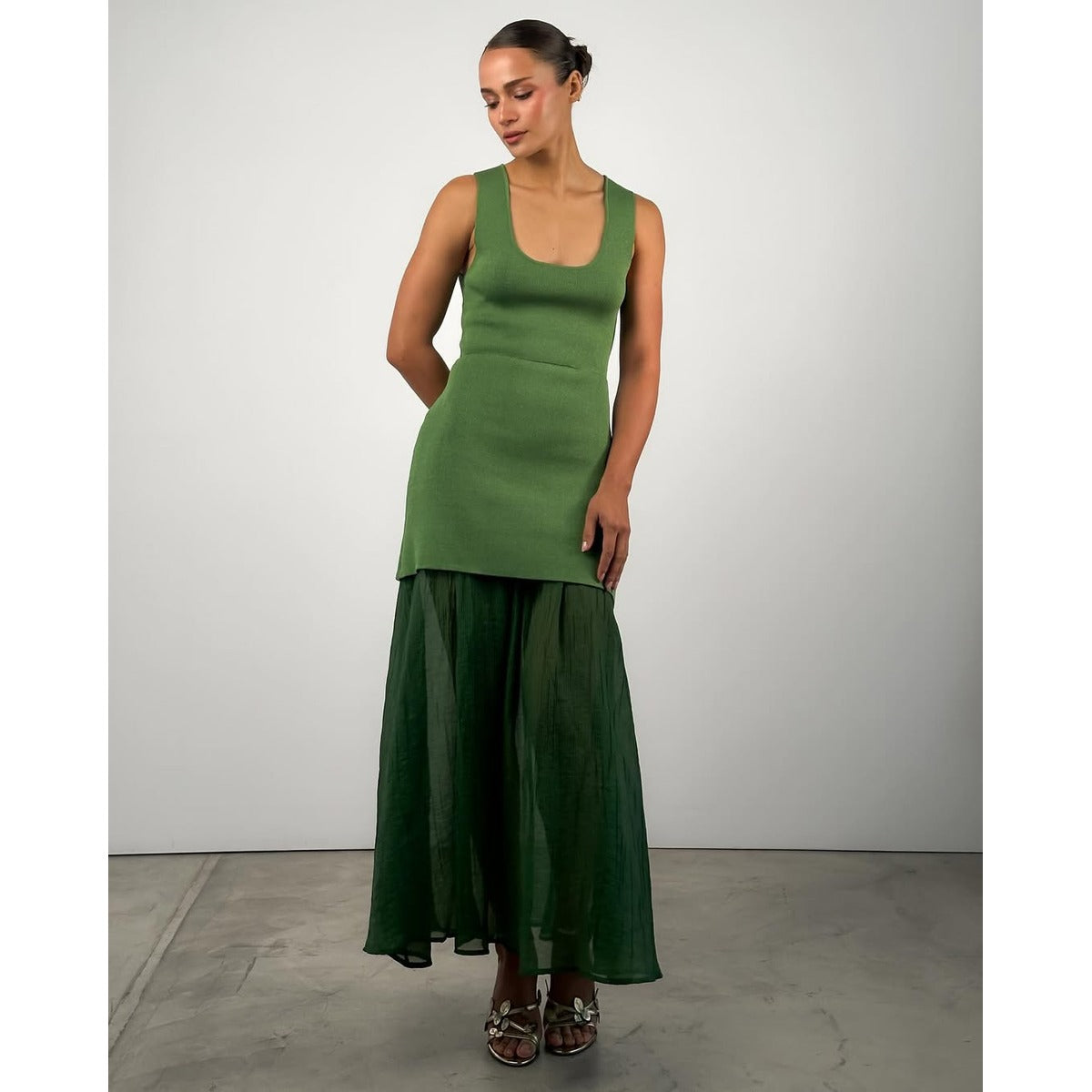 Terra Green Dress | Sleeveless U-Neck Pleated Midi Dress Terra Green Dress | Sleeveless U-Neck Pleated Midi Dress