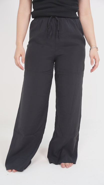 Darina Regular Black Trouser